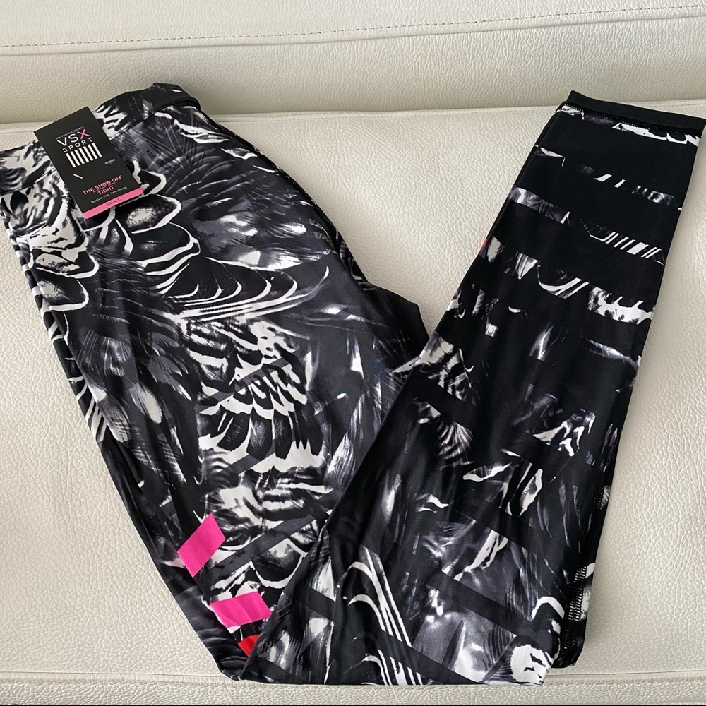 Victoria's Secret Show Off Leggings NWT size S - Picture 2 of 5